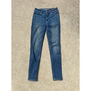 American Eagle Super Stretch Super Hi-Rise Medium Wash Jegging Size 2 Regular